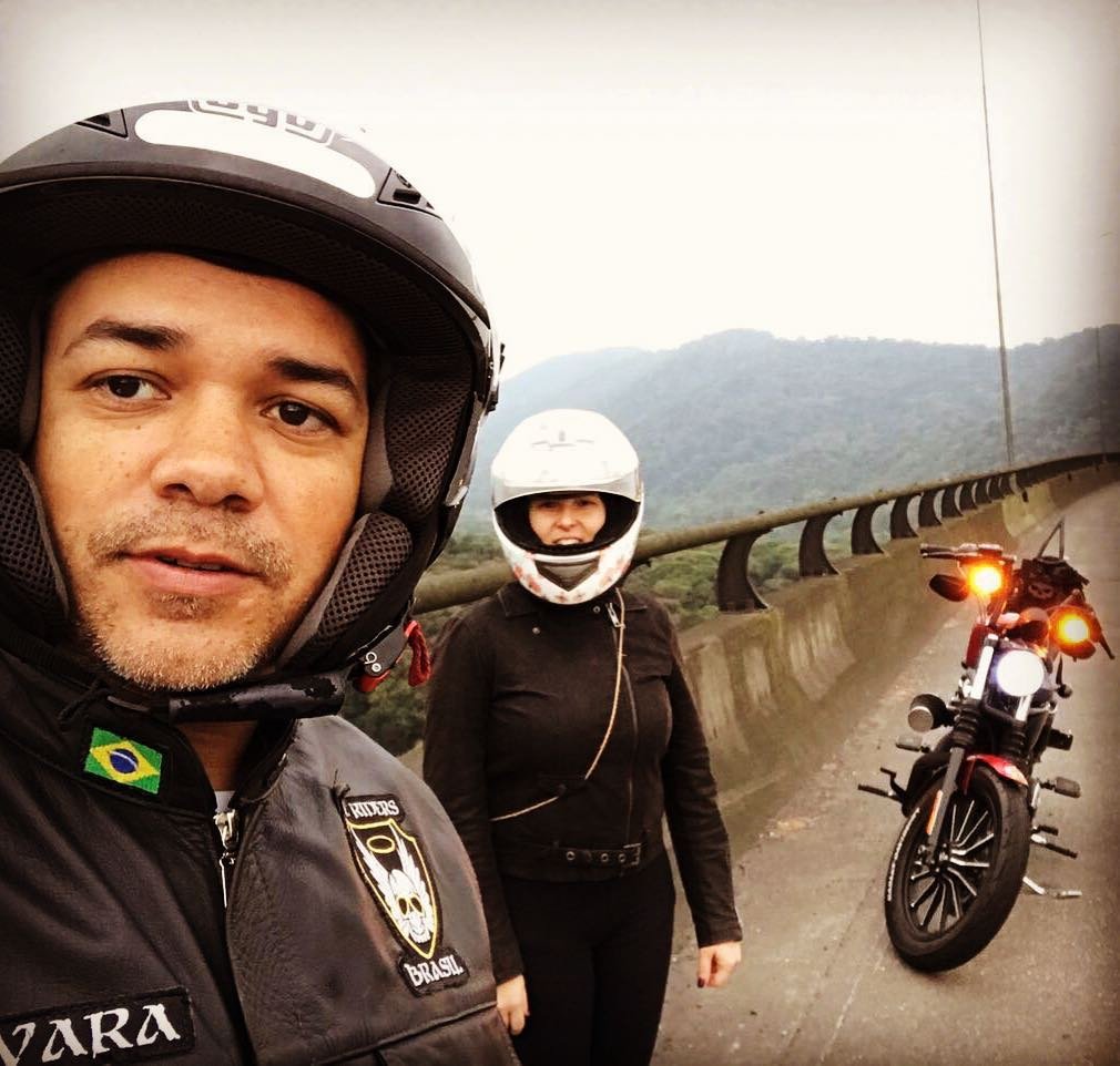 Nada como um bate e volta na praia….. Navara e Navarete na estrada!
.
.
#issoépilotaravida #pqrodarepreciso #liferiders #liferidersmc #motoclube #motorcycle #brotherhood #naestrada #ontheroad #custom #customlife #customculture #livetoride #ridetolive #letsride