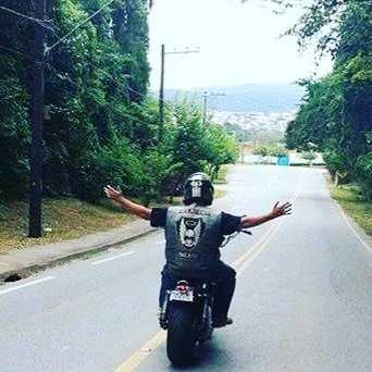 Já dá pra sentir o vento da estrada!!! Boa sexta!!! .
.
.
#issoépilotaravida #pqrodarepreciso #liferiders #liferidersmc #motoclube #motorcycle #brotherhood #naestrada #ontheroad #custom #customlife #customculture #livetoride #ridetolive #letsride