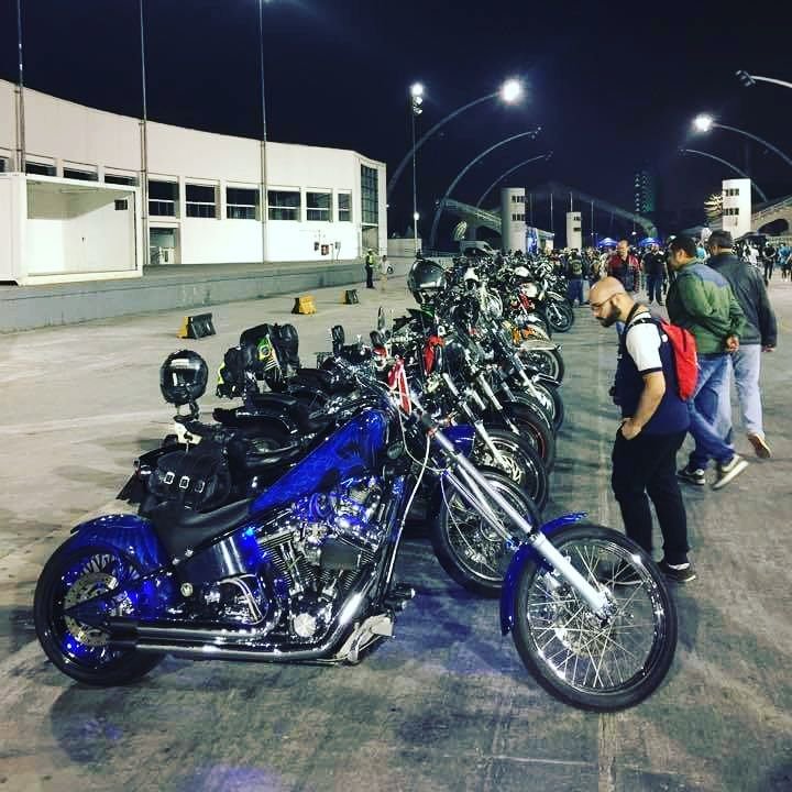 A Dragão fez sucesso ontem no Anhembi!!! .
.
.
#issoépilotaravida #pqrodarepreciso #liferiders #liferidersmc #motoclube #motorcycle #brotherhood #naestrada #ontheroad #custom #customlife #customculture #livetoride #ridetolive #letsride #harleysdesampa #choppers